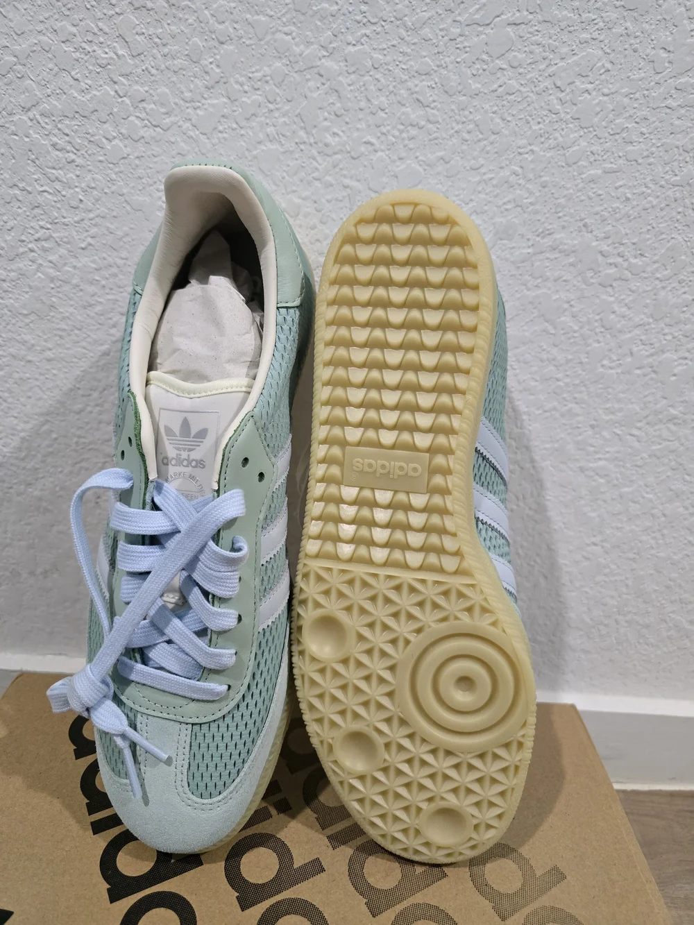 Adidas men’s Mint Green Samba Style Sneakers